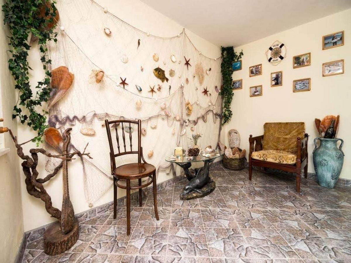 Holiday Home By The Sea - Nina & Kate Ston Εξωτερικό φωτογραφία