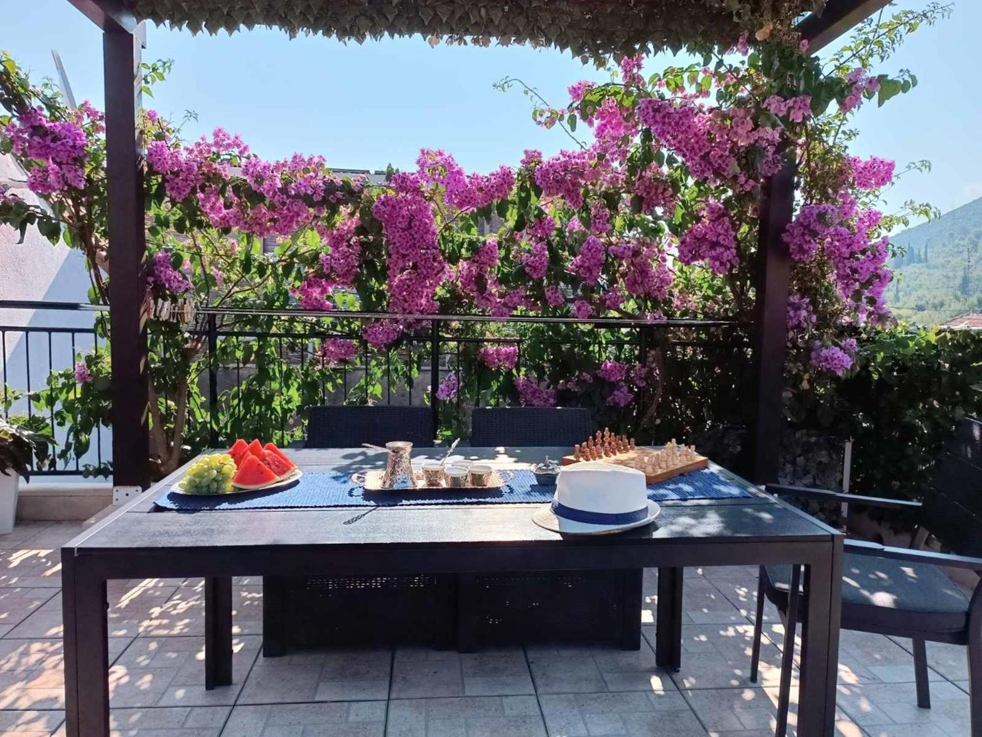 Holiday Home By The Sea - Nina & Kate Ston Εξωτερικό φωτογραφία